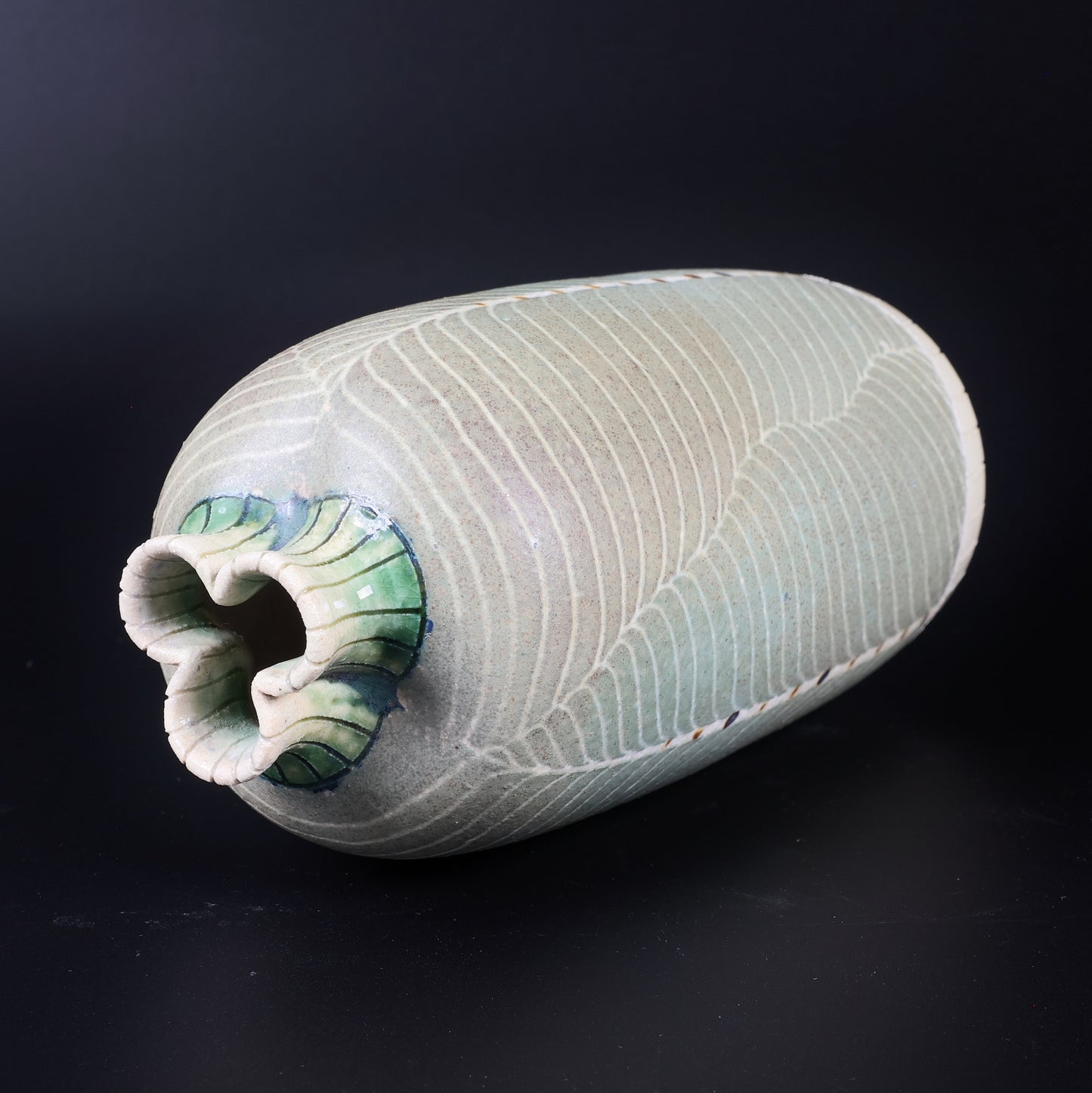 Vase, veined pattern, Leaves pattern vase, Japanese handmade vase, made in Japan, Free shipping