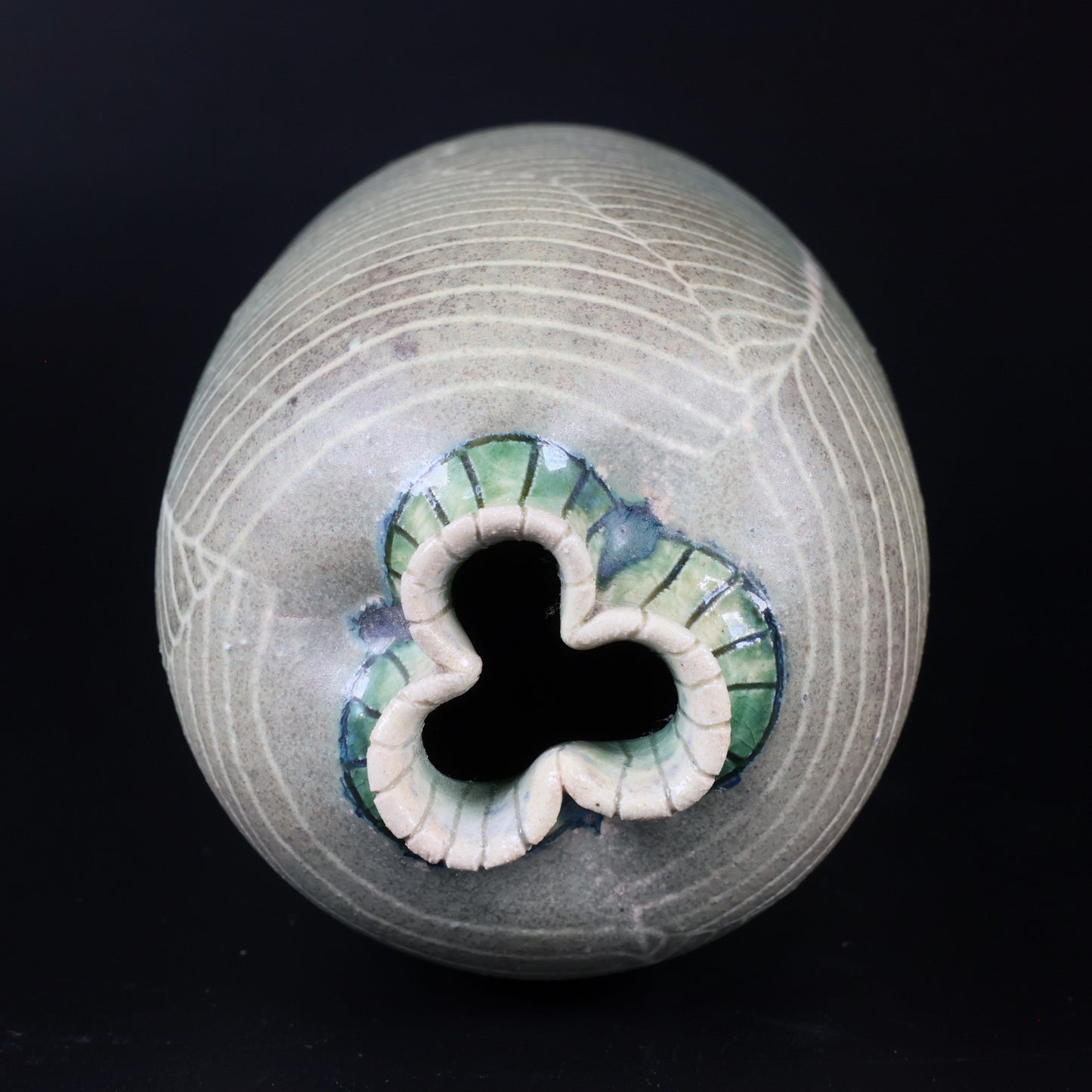 Vase, veined pattern, Leaves pattern vase, Japanese handmade vase, made in Japan, Free shipping