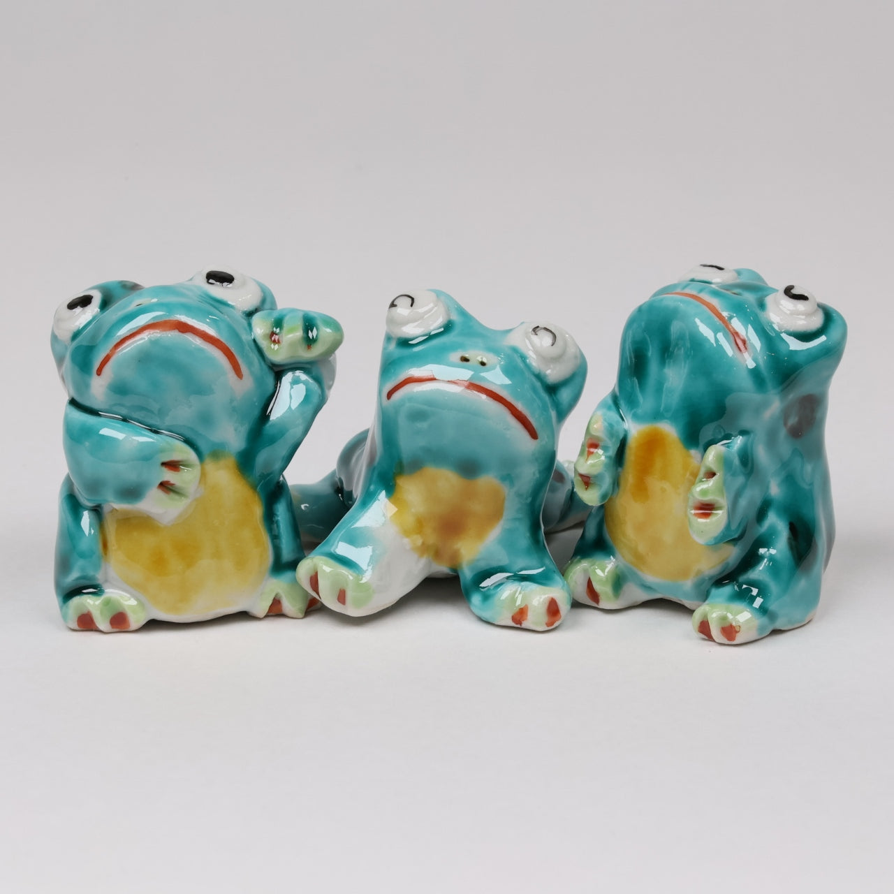 Frog Brooch in Traditional Japanese Shippo-yaki – Cloisonné Enamel Jewelry, cloisonné frog pin, Japanese enamel brooch, shippo yaki accessory, Free shipping