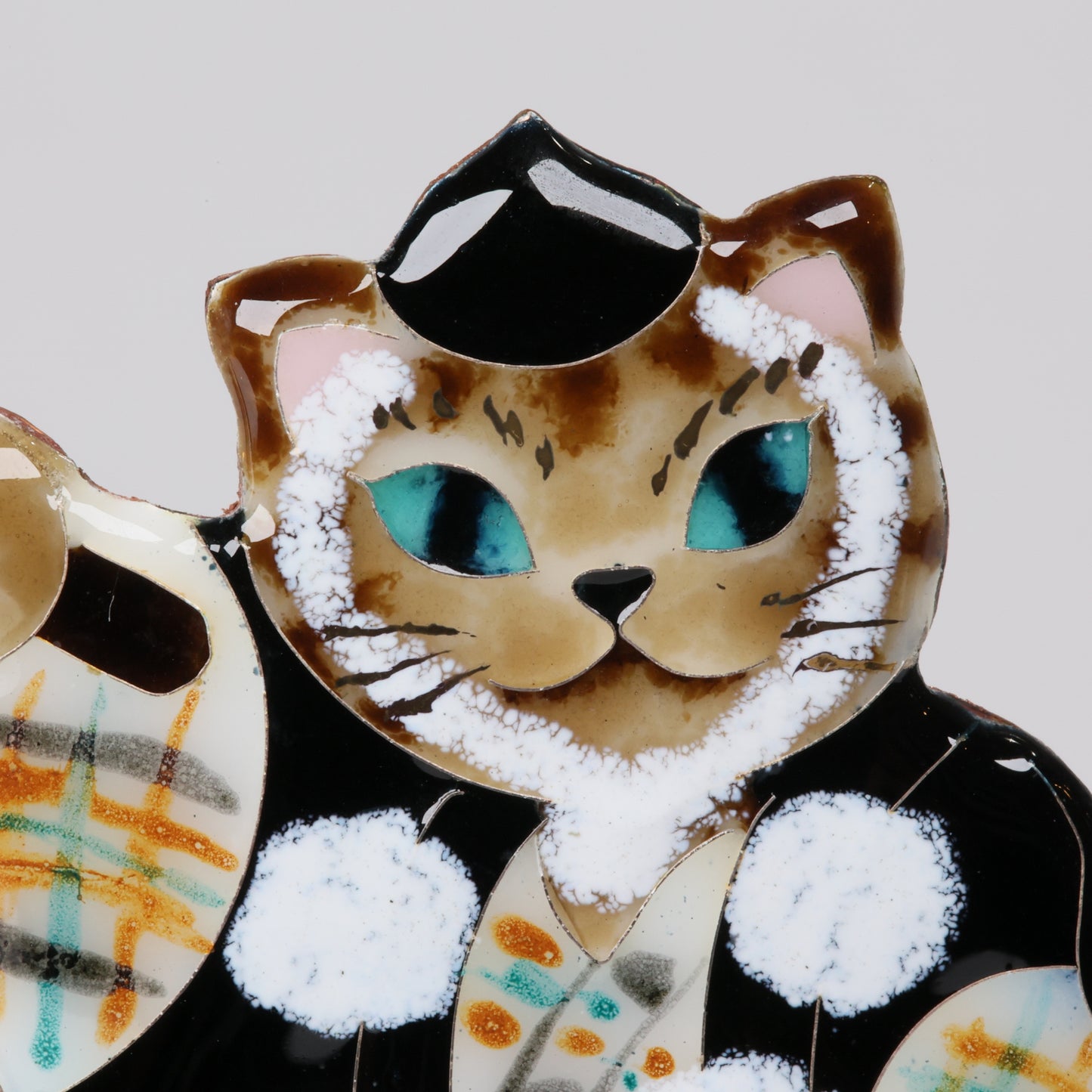 Ganjincho Cat Brooch Set〈Yoshitsune & Benkei〉|Cloisonné Artisan Jewelry | Handmade Cloisonné Enamel Jewelry | Japanese Artisan Accessory