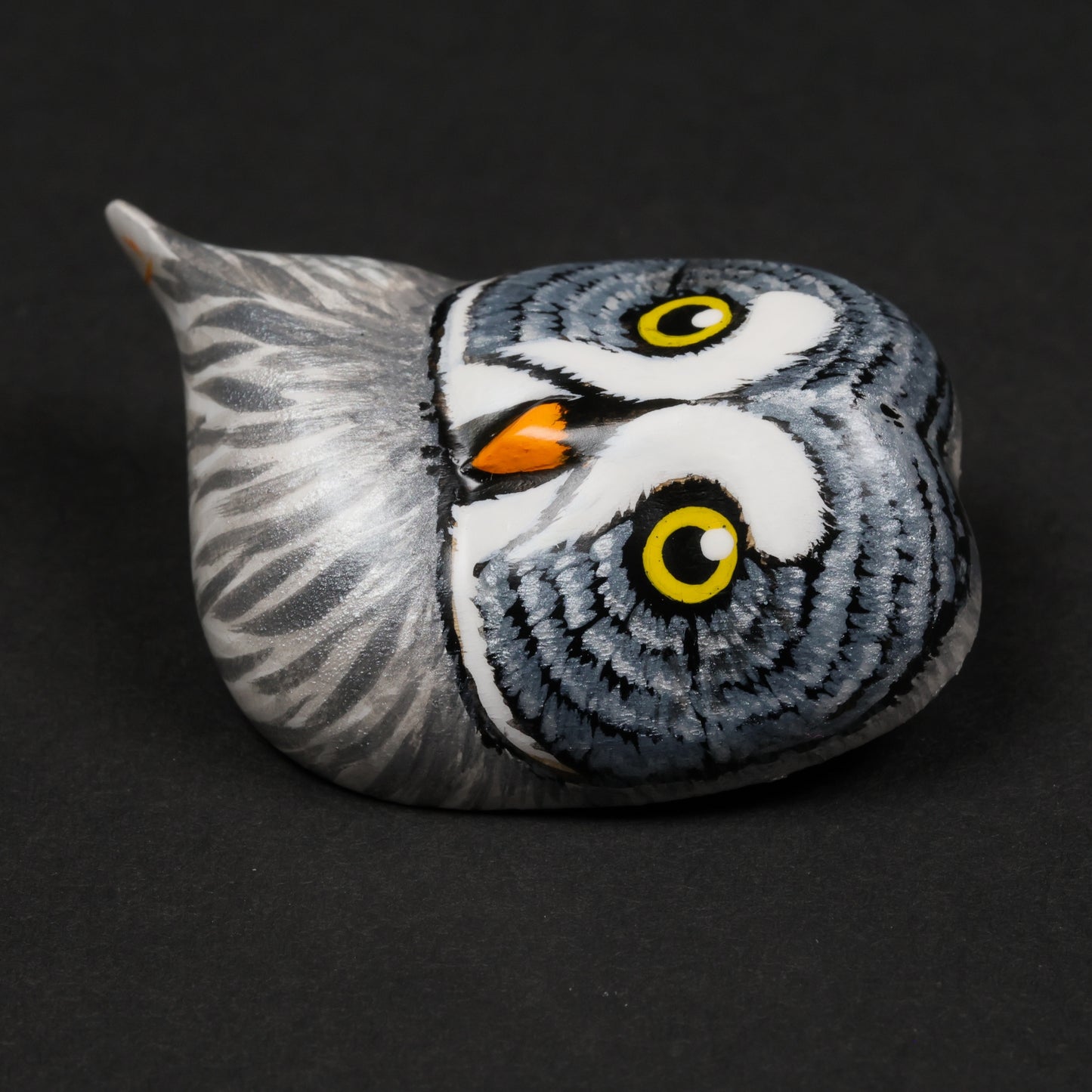 Lovebird Wood Carved Brooch | Hand-Painted Wooden Art from Hokkaido, Japan | Wood Carved / Brooch / Owl | Made in Japan