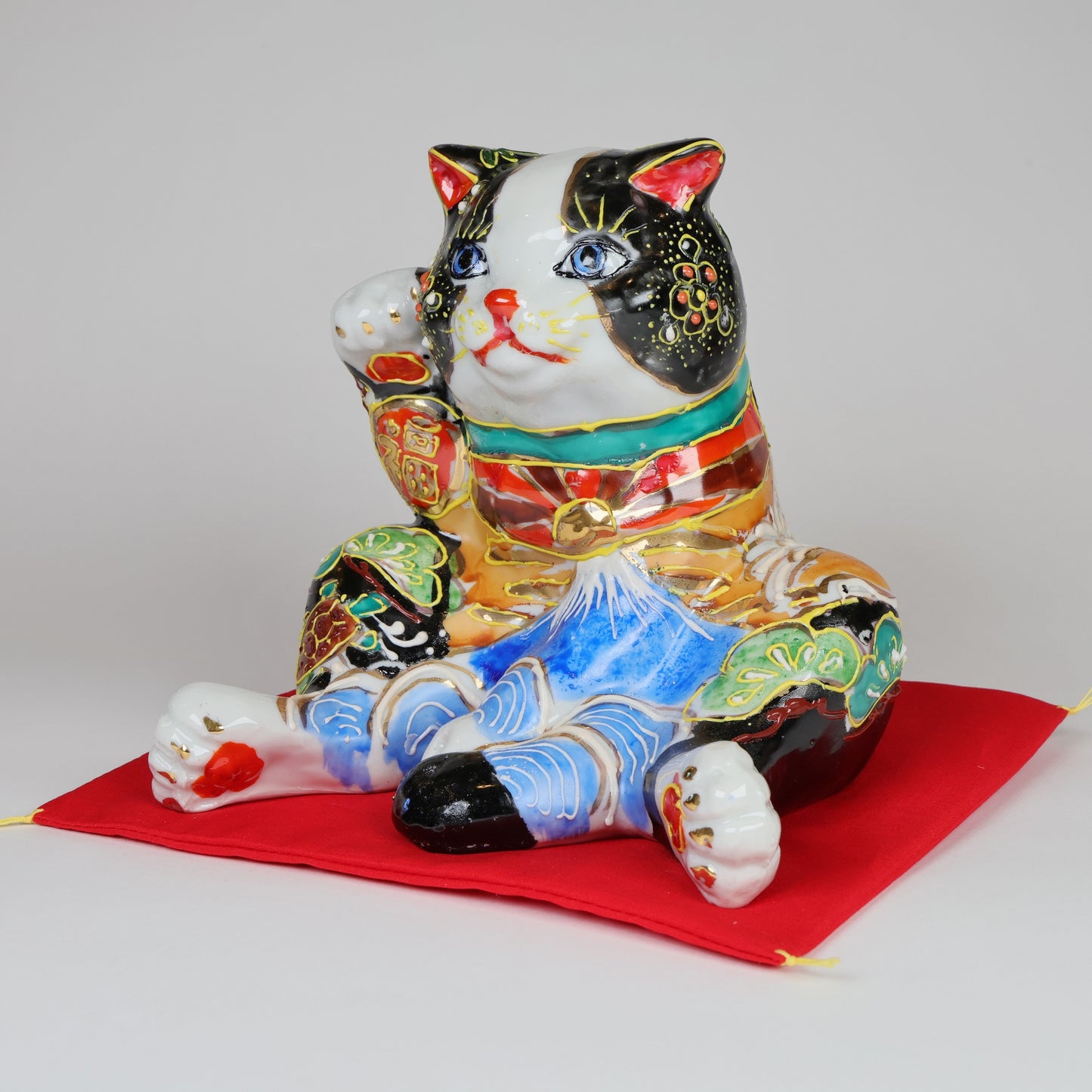 Lucky cat, Kutaniyaki Manekineko, Beckoning cat, Kutani Beckoning cat, Kutani Porcelain Maneki Neko, Made in Japan, Free shipping