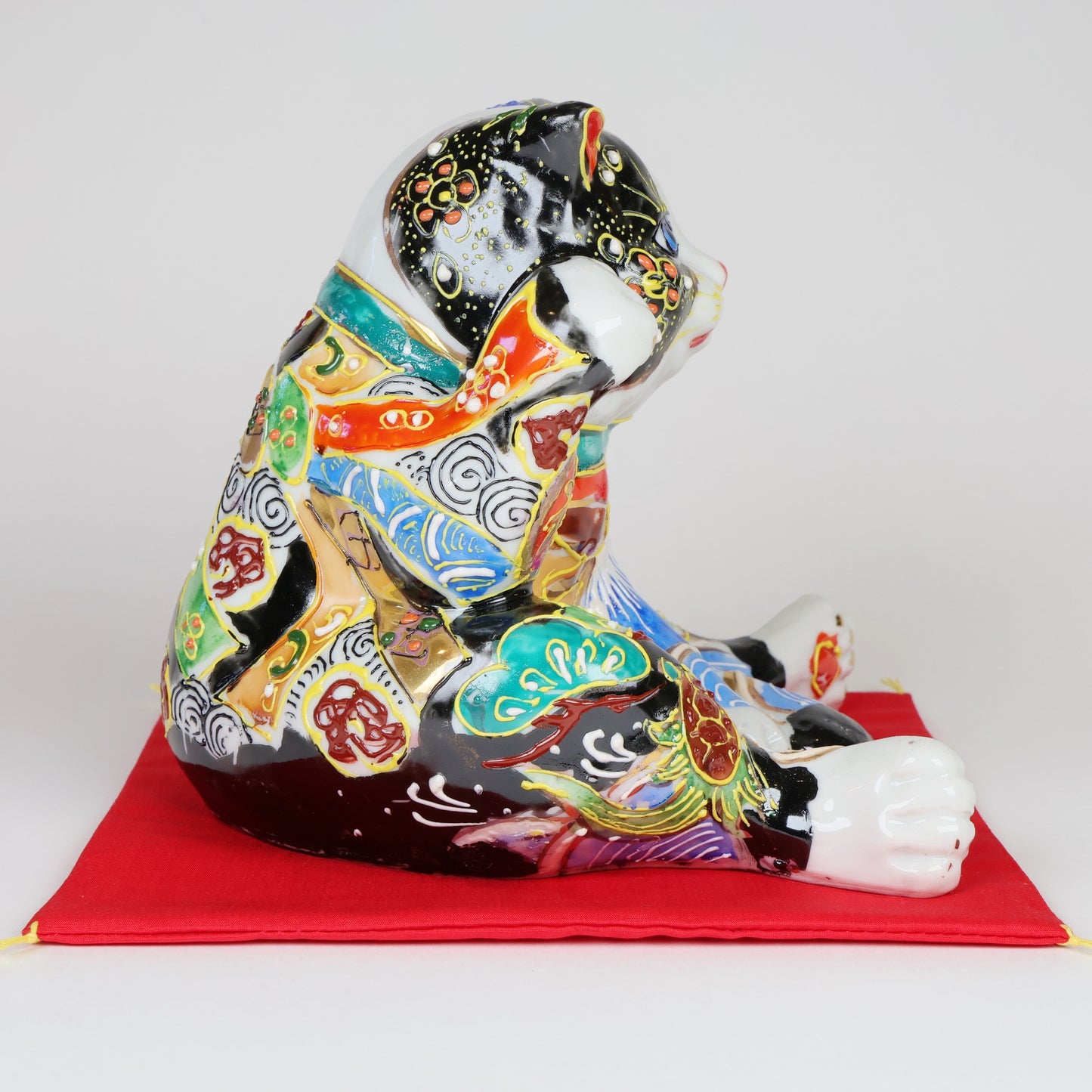 Lucky cat, Kutaniyaki Manekineko, Beckoning cat, Kutani Beckoning cat, Kutani Porcelain Maneki Neko, Made in Japan, Free shipping