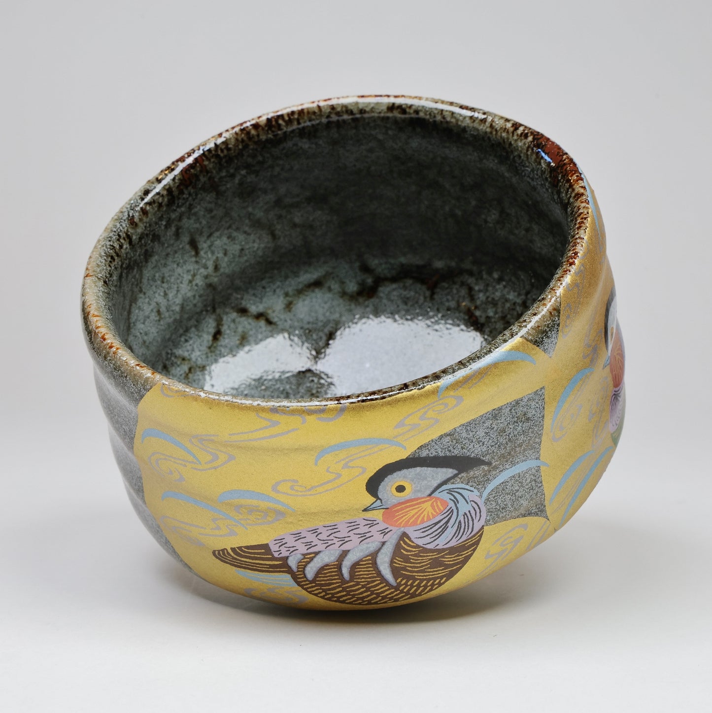 Kutani Yaki Gold-colored matcha bowl, Mandarin duck matcha bowl, Japanese Matcha Bowl, Mandarin duck motif, Mandarin duck design, Tea Utensils, Free shipping