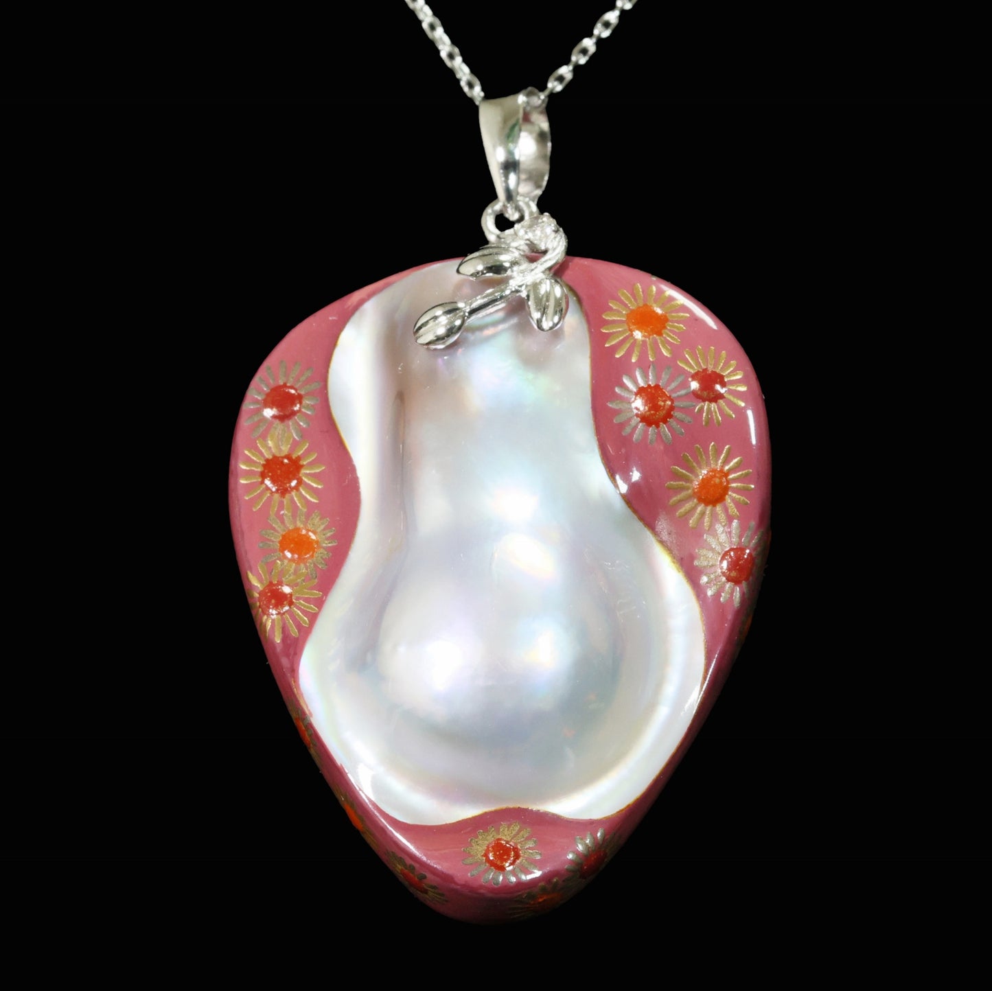 Lacquer Urushi pendant, Makie pendant, Mabe pearl pendant, Lacquer pendant, Flower, Free shipping, Hanagatari