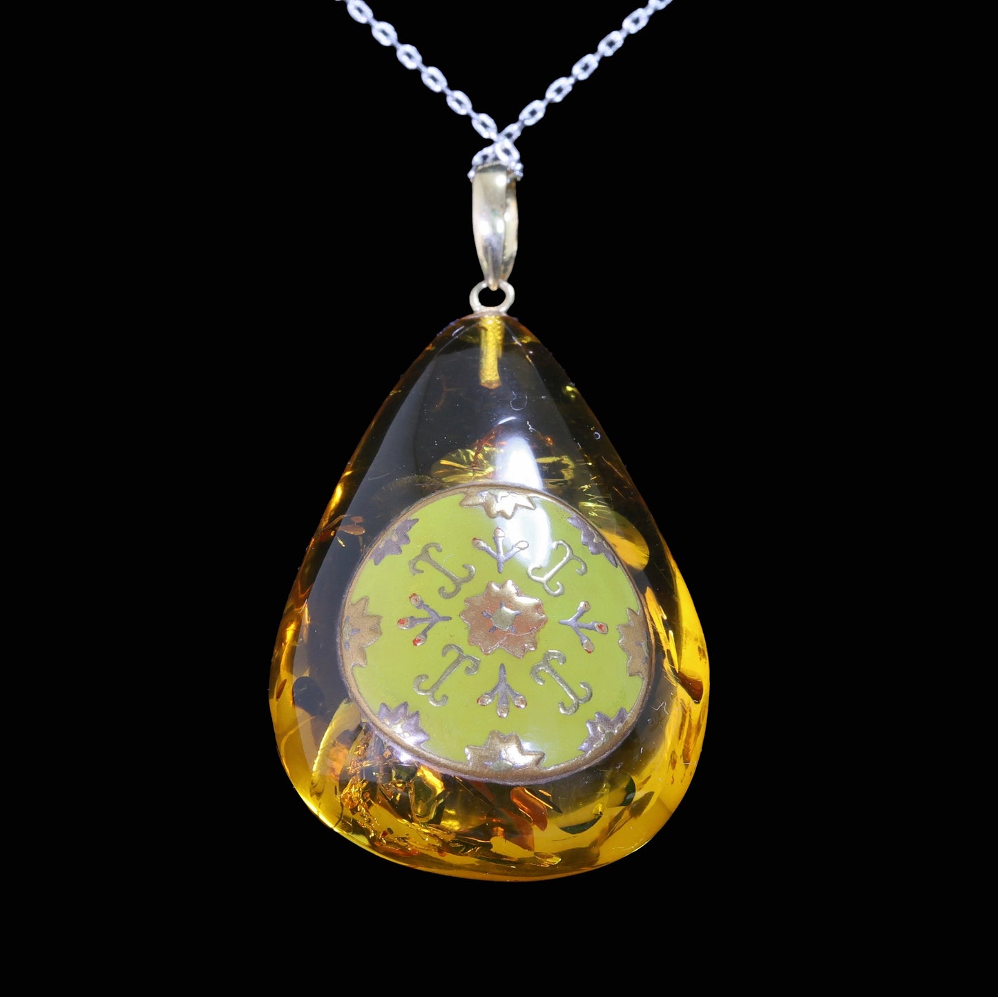 Lacquer Urushi pendant, Makie pendant, Lacquer pendant, Kaiki, Free shipping