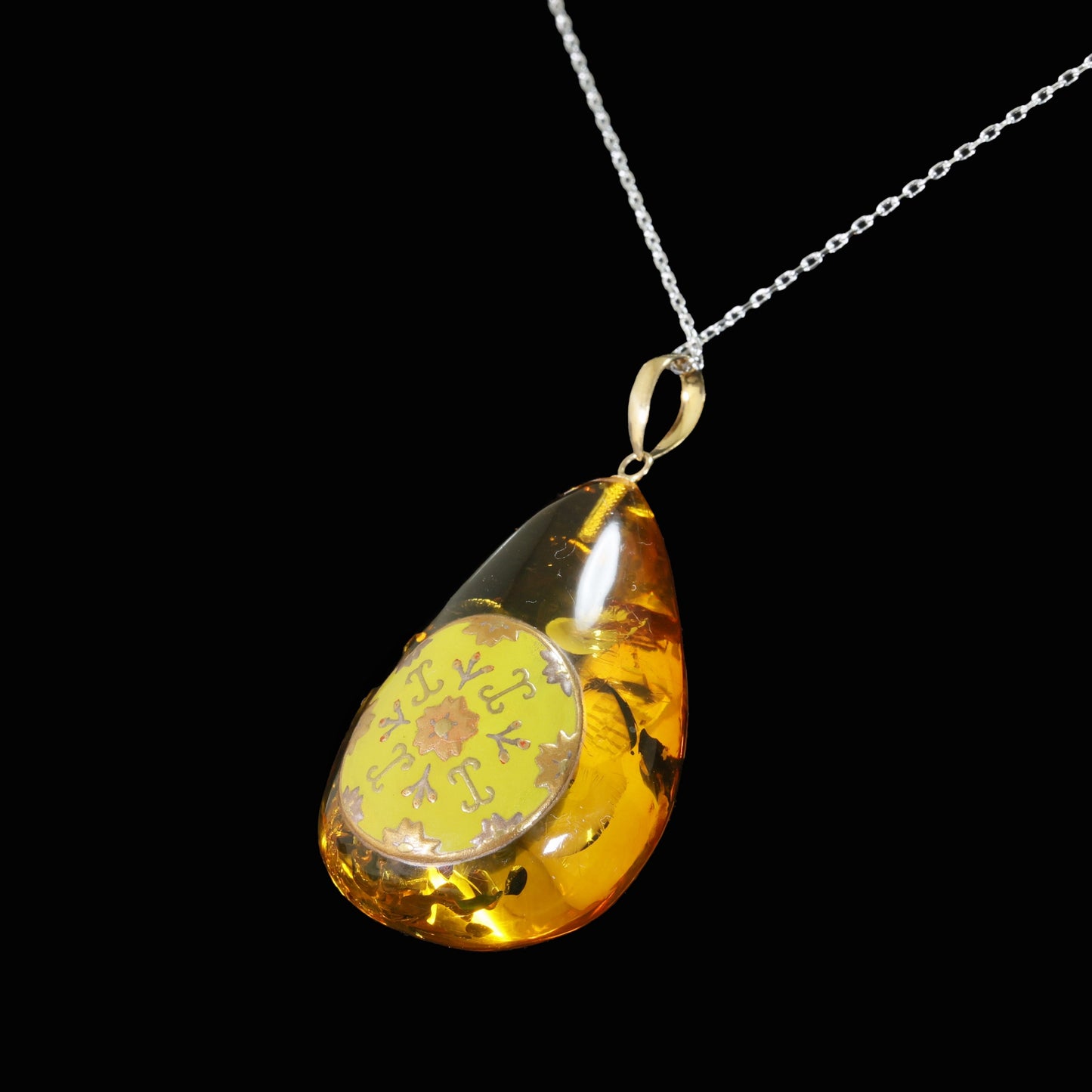 Lacquer Urushi pendant, Makie pendant, Lacquer pendant, Kaiki, Free shipping