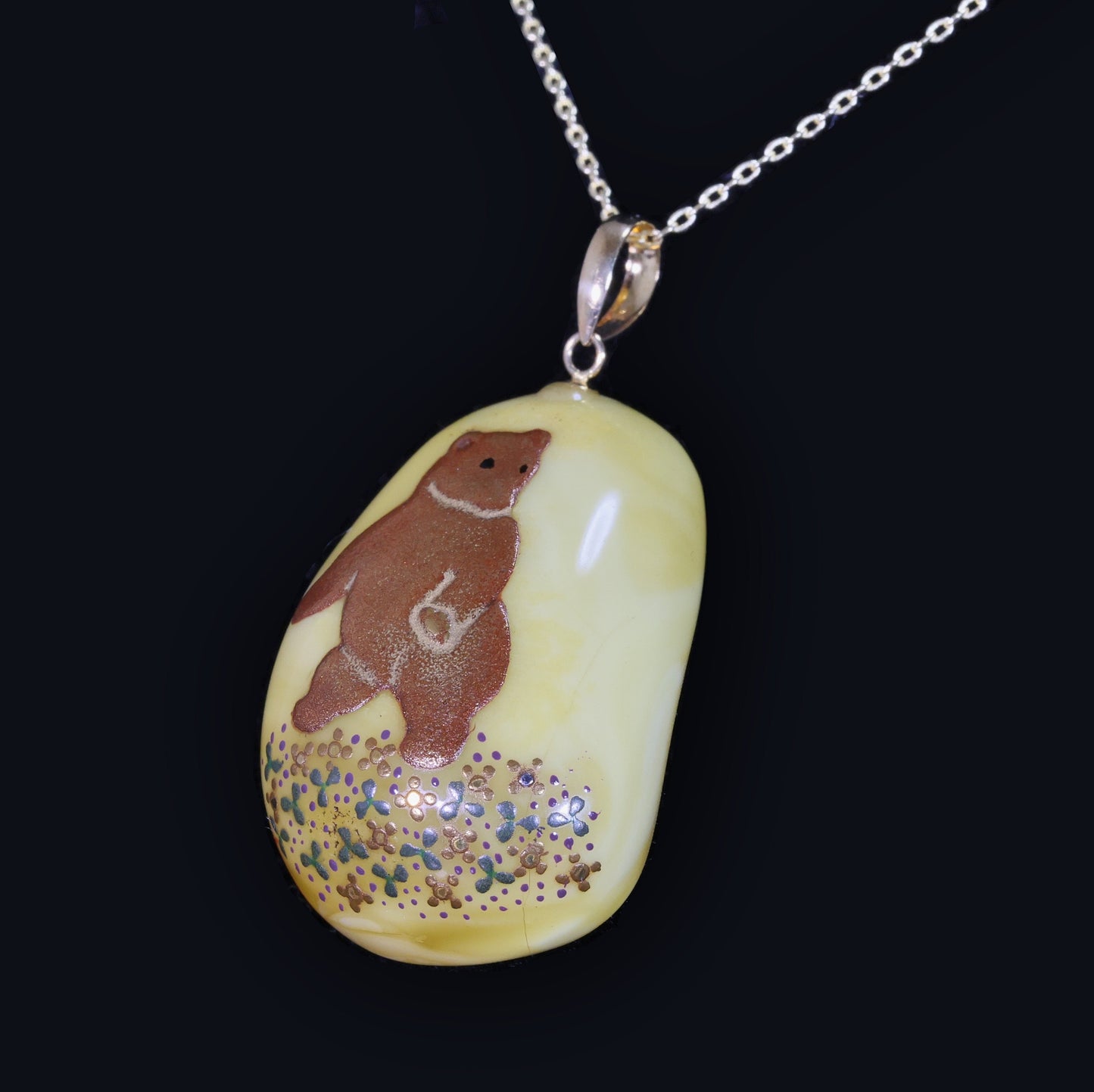 Lacquer Urushi pendant, Bear pendant, Japanese Lacquer pendant, Amber pendant, Makie pendant, Lacquer Makie pendant, Pendant with bear, Amber pendant, Free shipping