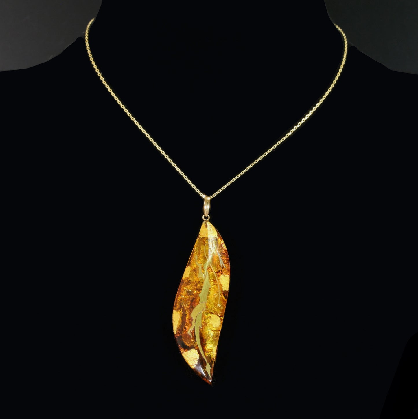Dragon Pendant, Lacquer Urushi pendant, Japanese Lacquer pendant, Amber pendant, Makie pendant, Lacquer Makie pendant, Pendant with dragon, Amber pendant, Free shipping