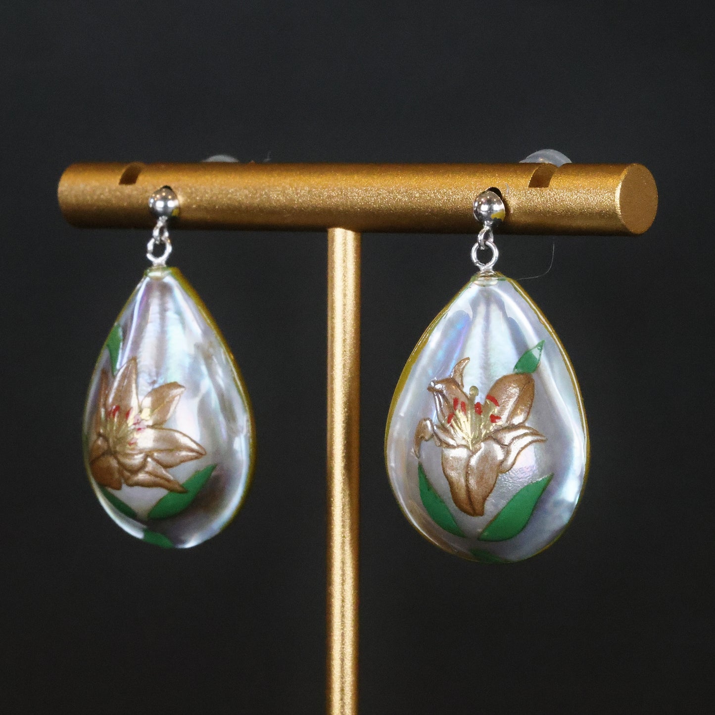 Lacquer Urushi Earrings, Lily Earrings, Japanese Lacquer Earrings, Mabe Pearl Earrings, Lacquer Makie Earrings, Free shipping