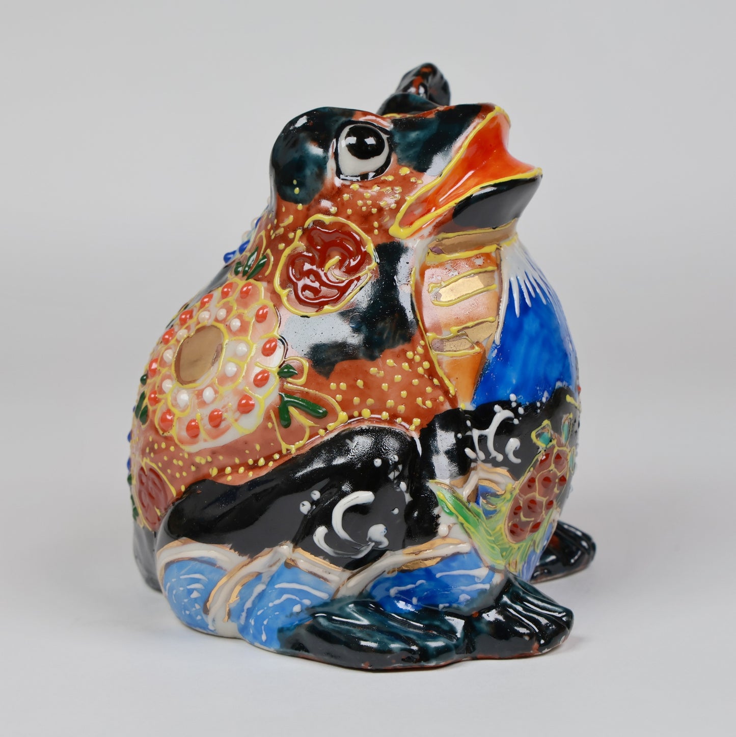 Kutani Lucky Frog Figurine|Black Ceramic Frog with Left Hand Raised for Fortune & Protection