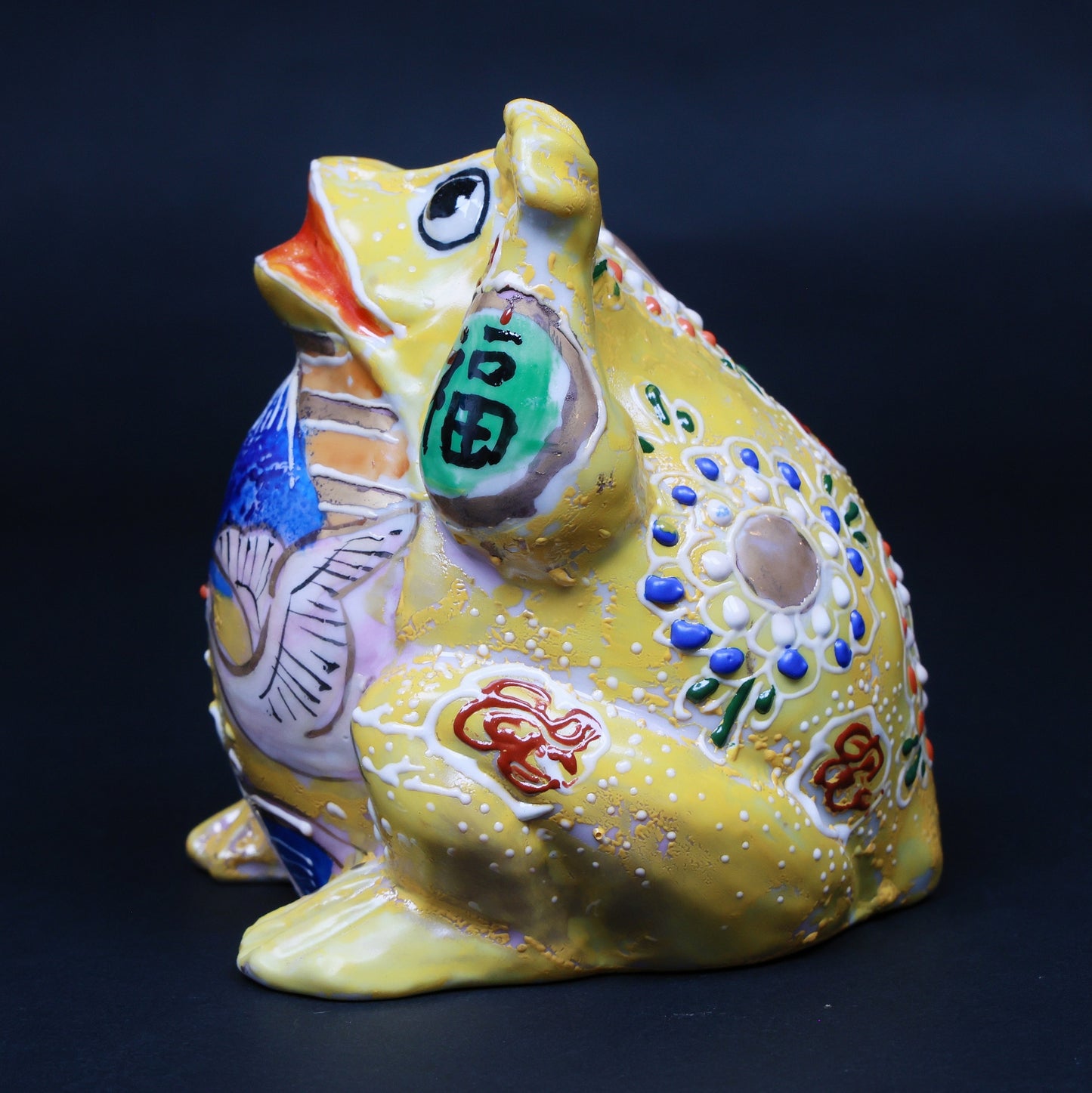 Kutani Lucky Frog Figurine|Yellow Ceramic Frog with Left Hand Raised for Fortune & Prosperity