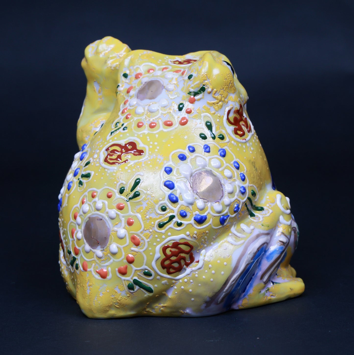 Kutani Lucky Frog Figurine|Yellow Ceramic Frog with Left Hand Raised for Fortune & Prosperity