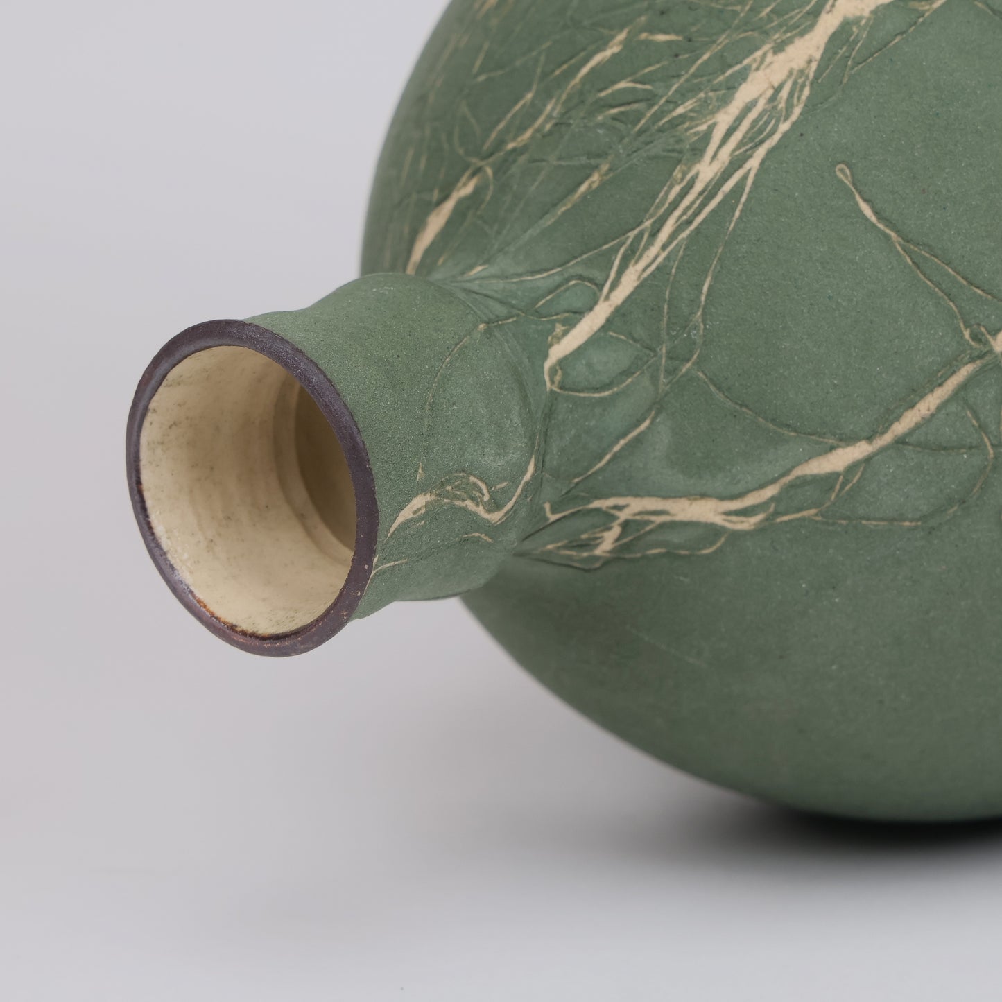 Kasama Ware Bud Vase “Raiju”|By Masami Kobayashi | Japanese pottery vase | Japanese art ceramics