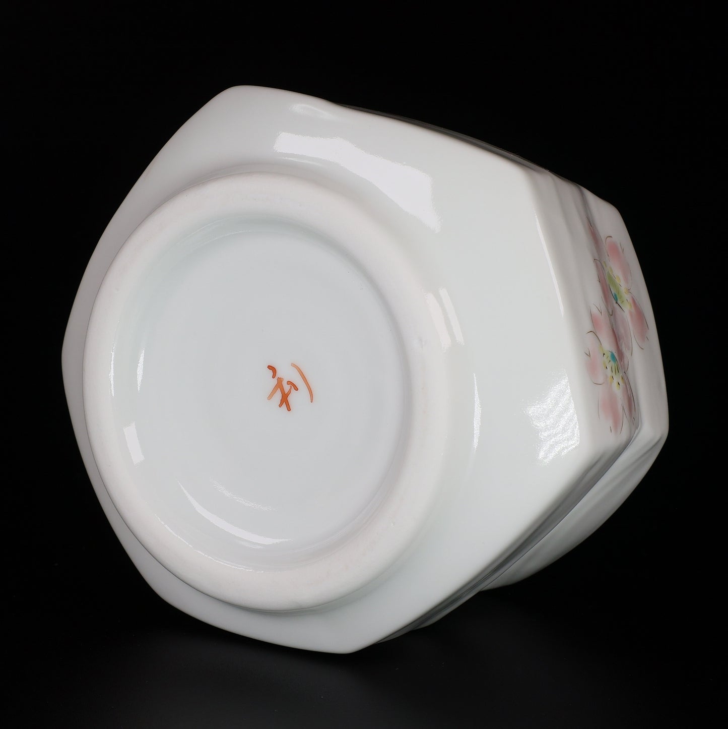 Wind-Blossom Sakura | Kutani Porcelain Bud Vase | Kutani ware | Japanese porcelain vase | Sakura bud vase | Japanese flower vase | handmade Japanese ceramics | minimalist vase | cherry blossom decor | Made in Japan