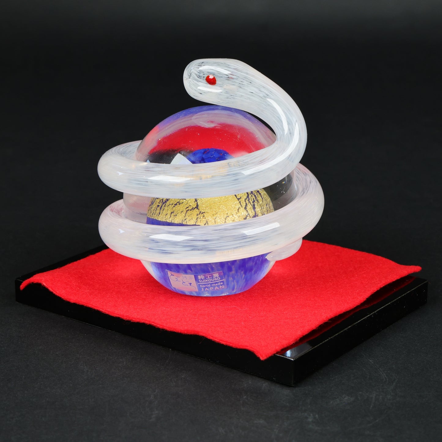 Hakata Vidro Lucky White Snake｜Gold Leaf Glass Ornament｜Symbol of Wealth, Protection & Renewal
