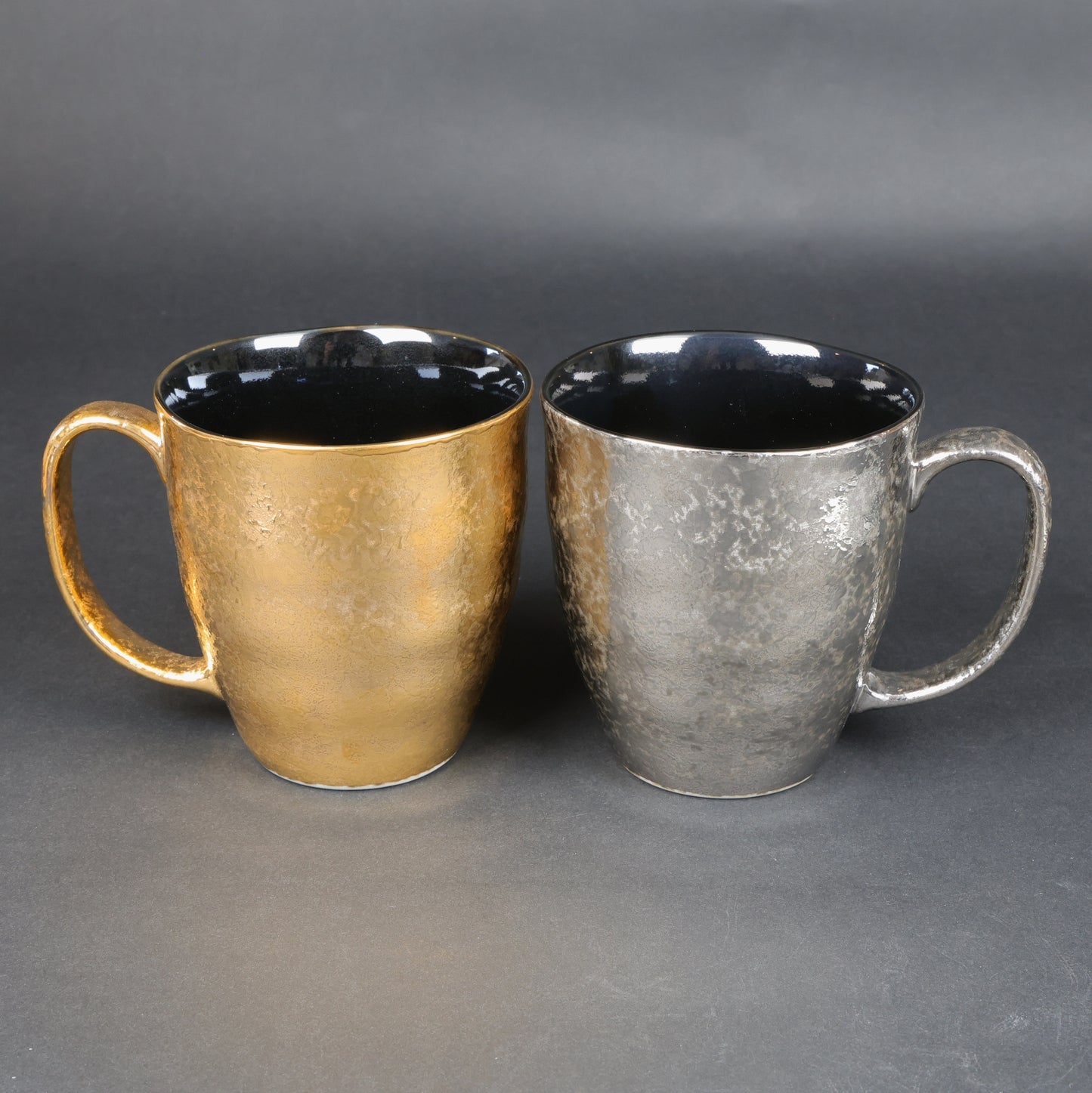 Yagenji Kiln Arita Ware｜Gold and Platinum Glazed Pair Mugs｜Timeless Japanese Craft | Quiet luxury