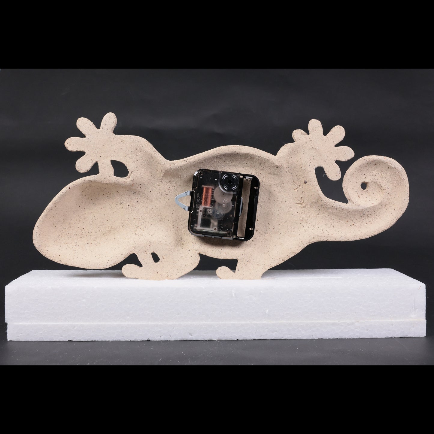 Wall Clock | Gecko “Yamori” | Handcrafted Japanese Ceramic | Lucky Home Guardian | Japanese wall clock | Handcrafted ceramic clock | Japanese gecko ornament clock