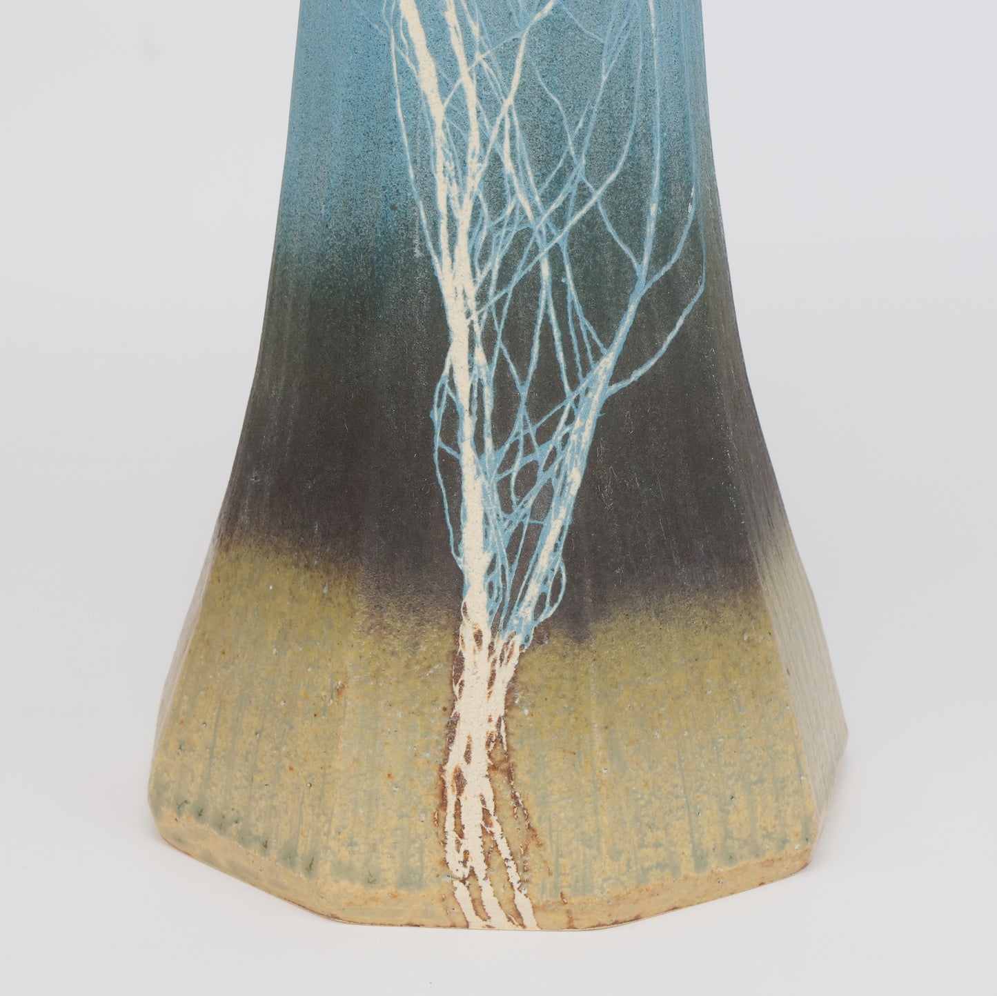 Raiju Vase | Handmade Kasama-yaki Ceramic | Lightning-Inspired Geometric Flower Vase by Masami Kobayashi