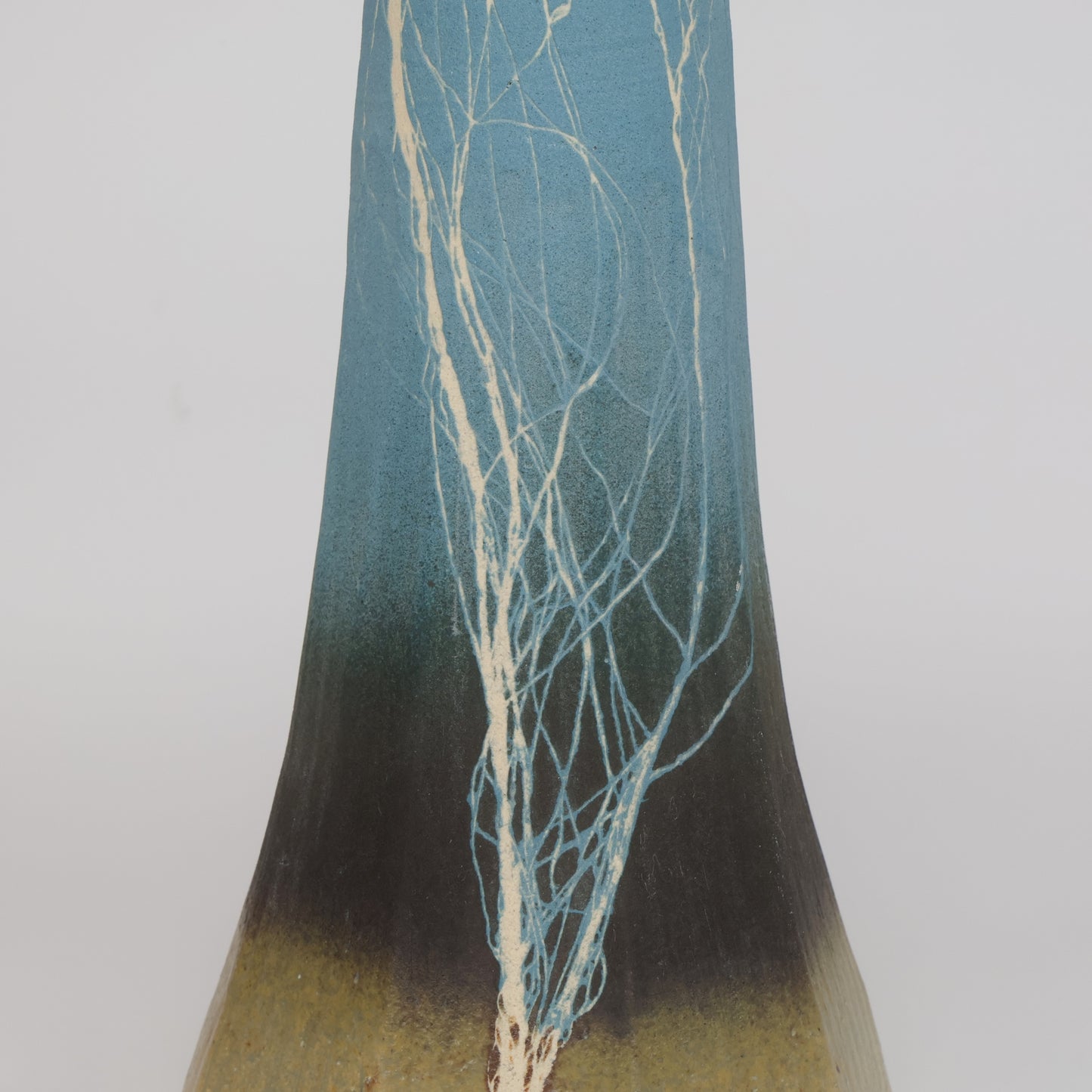 Raiju Vase | Handmade Kasama-yaki Ceramic | Lightning-Inspired Geometric Flower Vase by Masami Kobayashi