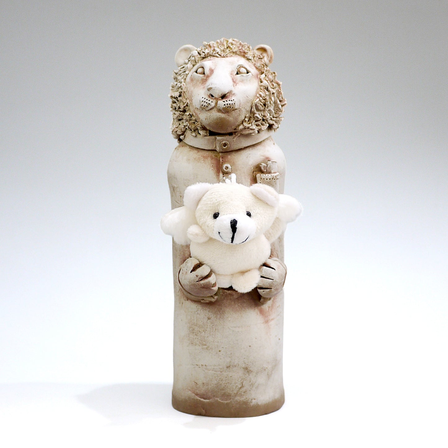 Handcrafted Ceramic Lion Vase | Japanese craft | flower | Vase | Japanese craft | Made in Japan
