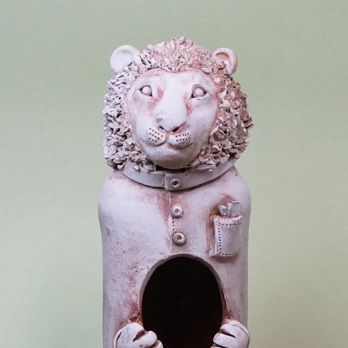 Handcrafted Ceramic Lion Vase | Japanese craft | flower | Vase | Japanese craft | Made in Japan