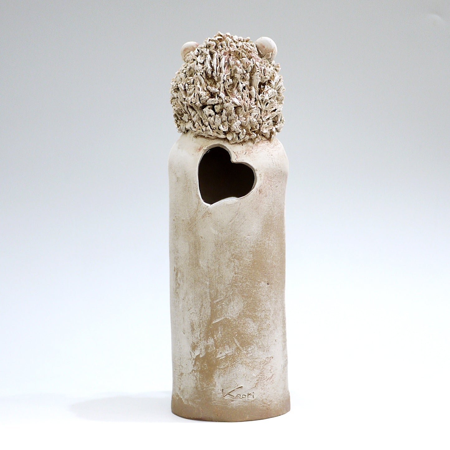 Handcrafted Ceramic Lion Vase | Japanese craft | flower | Vase | Japanese craft | Made in Japan