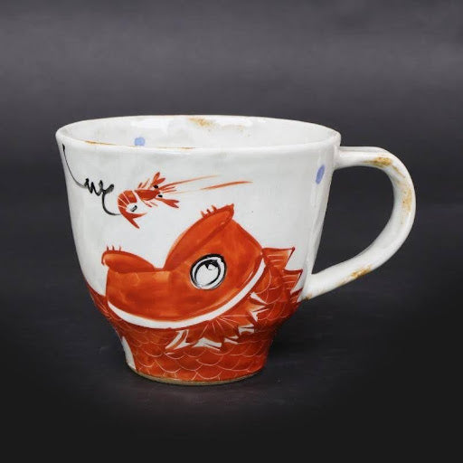 Hasami Ware Art Mug – “Catching a Sea Bream with a Shrimp” (Red, Hand-Painted) | Red Artisan Mug – Japanese Proverb Inspired: “Catching a Sea Bream with a Shrimp” | Made in Japan