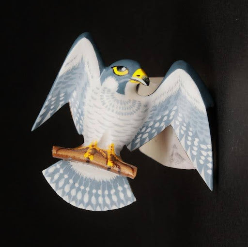 Wooden Brooch “Lovebird | Peregrine Falcon” – Hand-Painted Japanese Wood Carving | Bird Jewelry